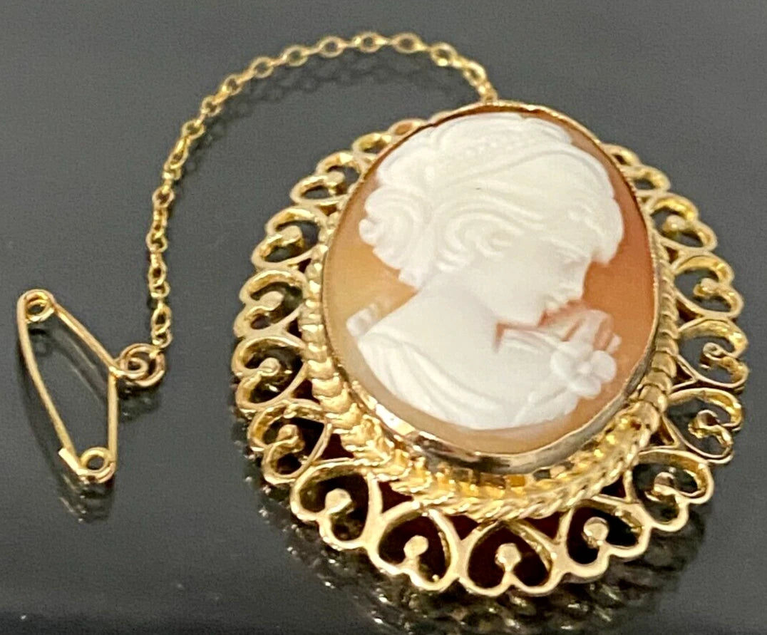 1970's 9K Yellow Gold & Carved Cameo Brooch 34.30mm