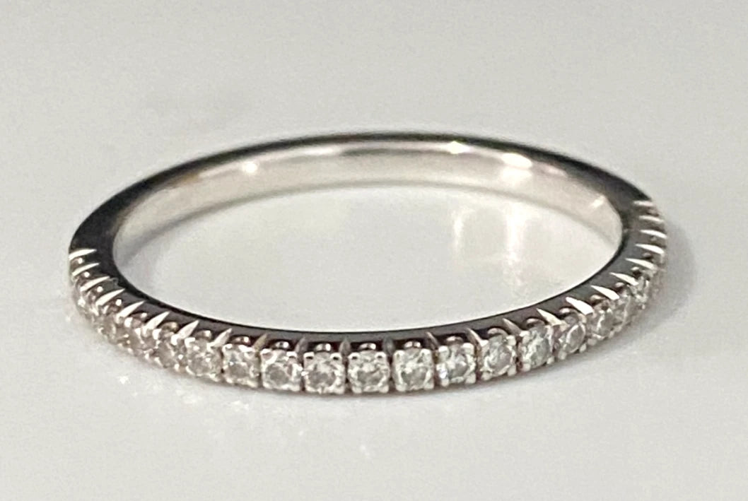 18K White Gold & 0.20CT Diamond Pave Eternity Band Ring Size K - 5 3/8