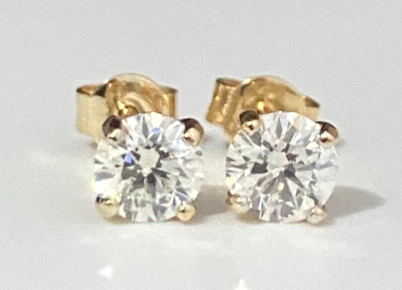 0.80CT GIA certified Round Brilliant Diamond Stud Earrings
