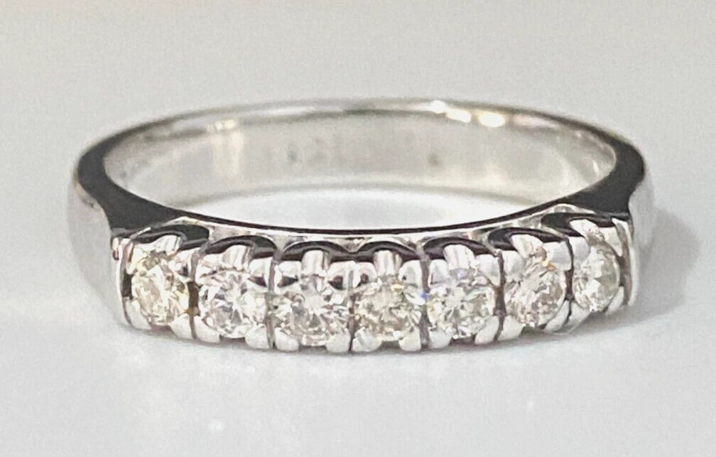 18K White Gold & 0.30CT Diamond Eternity Band Ring Size O - 7