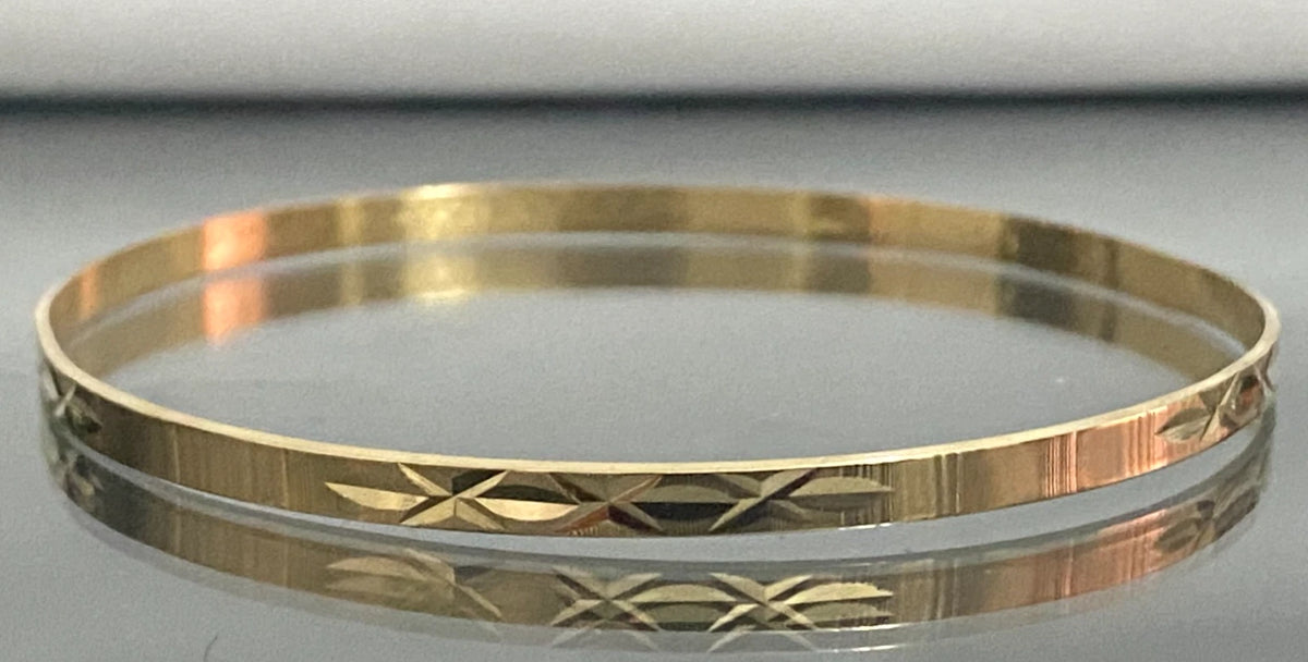 18ct Solid Yellow Gold Engraved Pattern Bangle – Vintage Jewellery ...