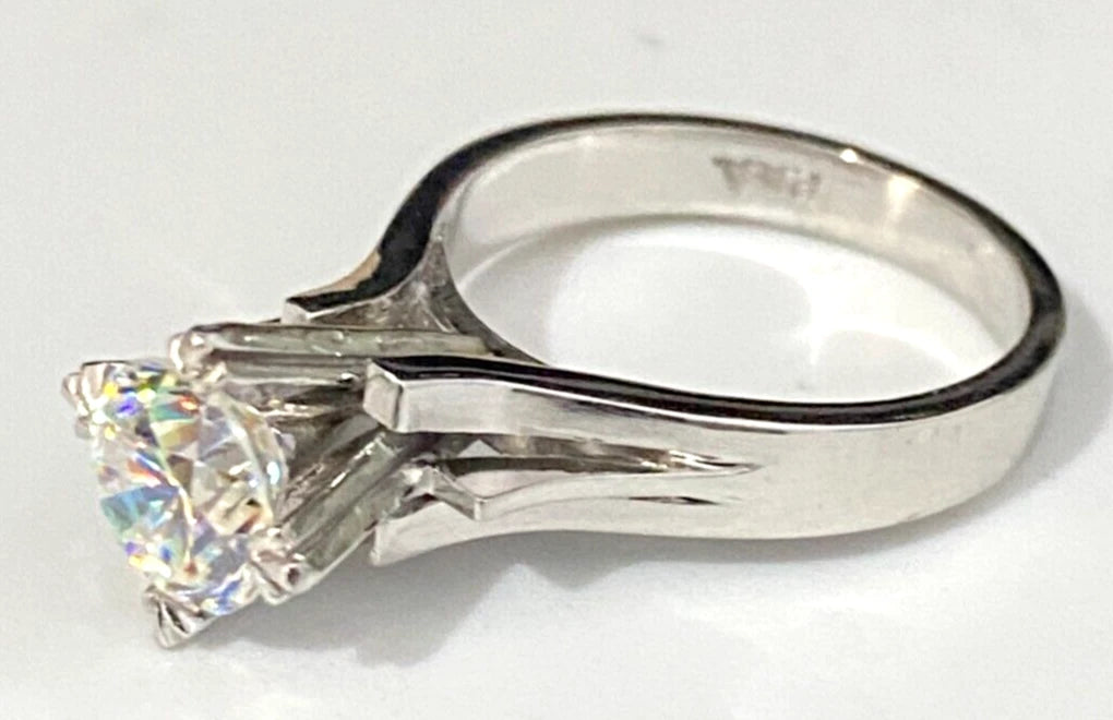 9K White Gold & Cubic Zirconia Solitaire Ring Size K 1/2 - 5 3/8
