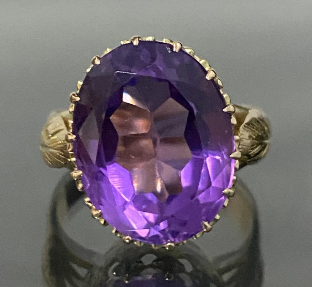Vintage 14K Yellow Gold & Amethyst Stone Ring Size N - 6 3/4