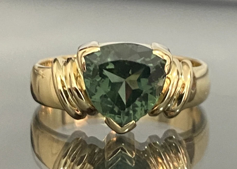 18K Yellow Gold 3.0CT Trillion Cut Green Sapphire Ring - Size S (US 9.25)