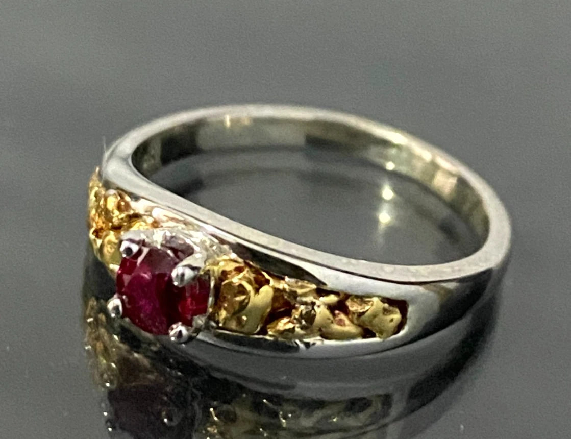 9K White Gold With Ruby & Natural Nuggets Inlay Ring Size N 1/2 - 7