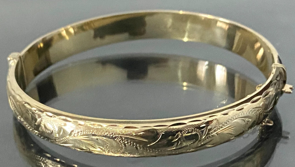 English 9K Yellow Gold Engraved Hinged Bangle