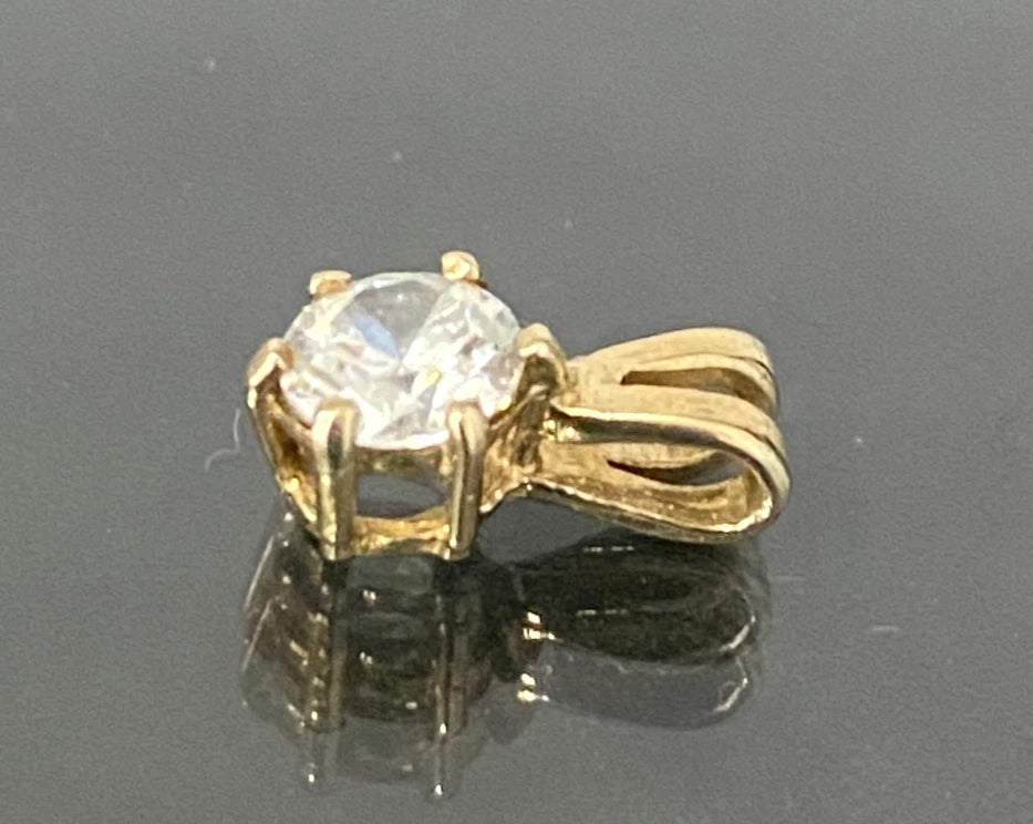 9K Yellow Gold & Cubic Zirconia Single Stone Pendant