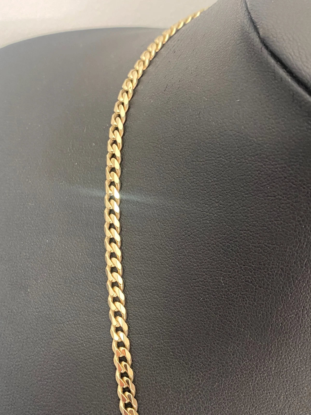 9K Yellow Gold Diamond Cut Curb Link Chain Necklace 53.5cm Long