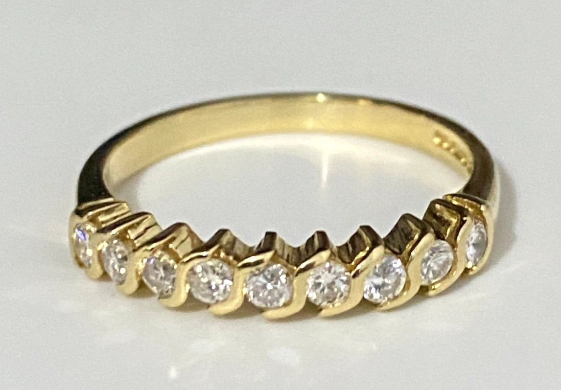 18K Yellow Gold & 0.30CT Diamond Wedding Band Ring Size O - 7 1/4