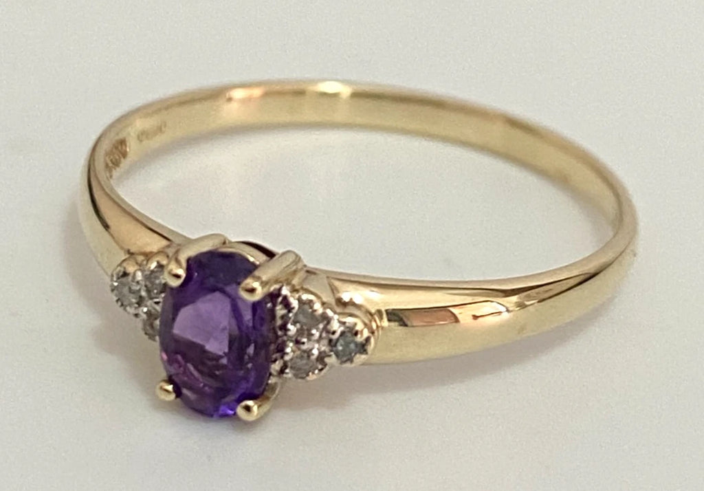 9K Yellow Gold W/ Amethyst & Diamond Ring Size T (US 9.75)