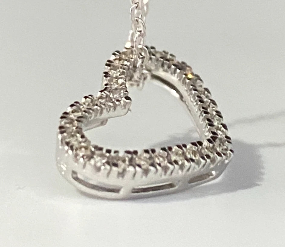 9K White Gold & 0.25CT Diamond Heart Pendant