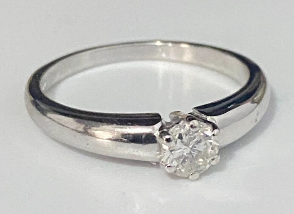 18K White Gold & 0.44CT Diamond Solitaire Ring Size Q - 8