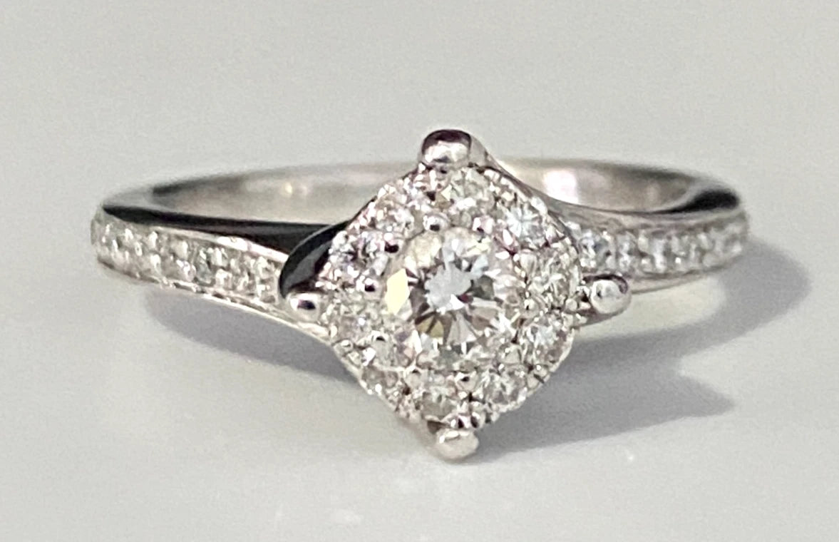 18K White Gold & 0.50CT Diamond Halo Ring Size J 1/2 - 5
