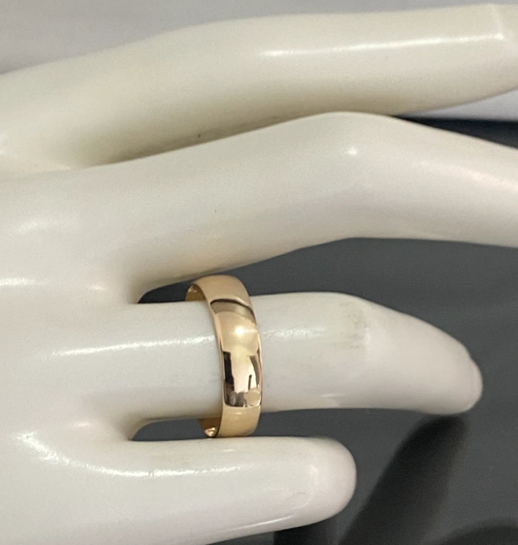 9ct Yellow Gold Plain Wedding Band Ring Size P (US 7.75)