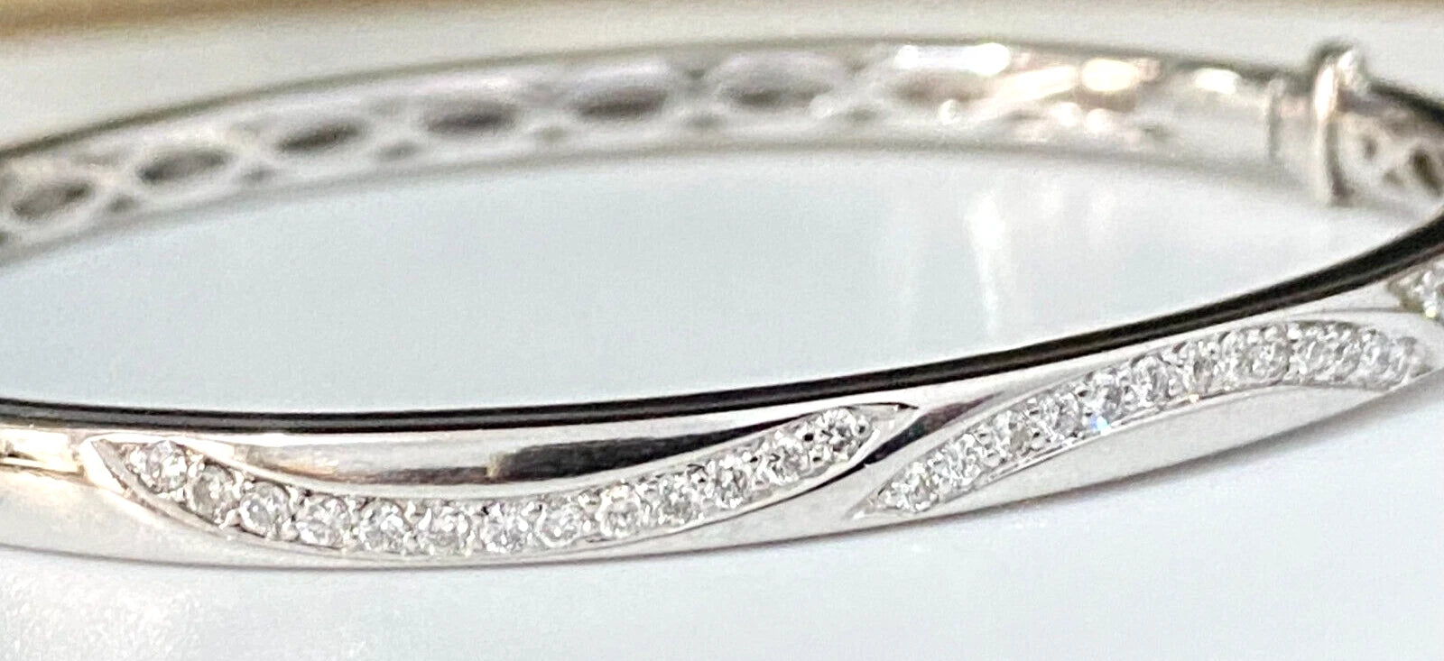 18K White Gold & 0.70CT Diamond Hinged Bangle Bracelet
