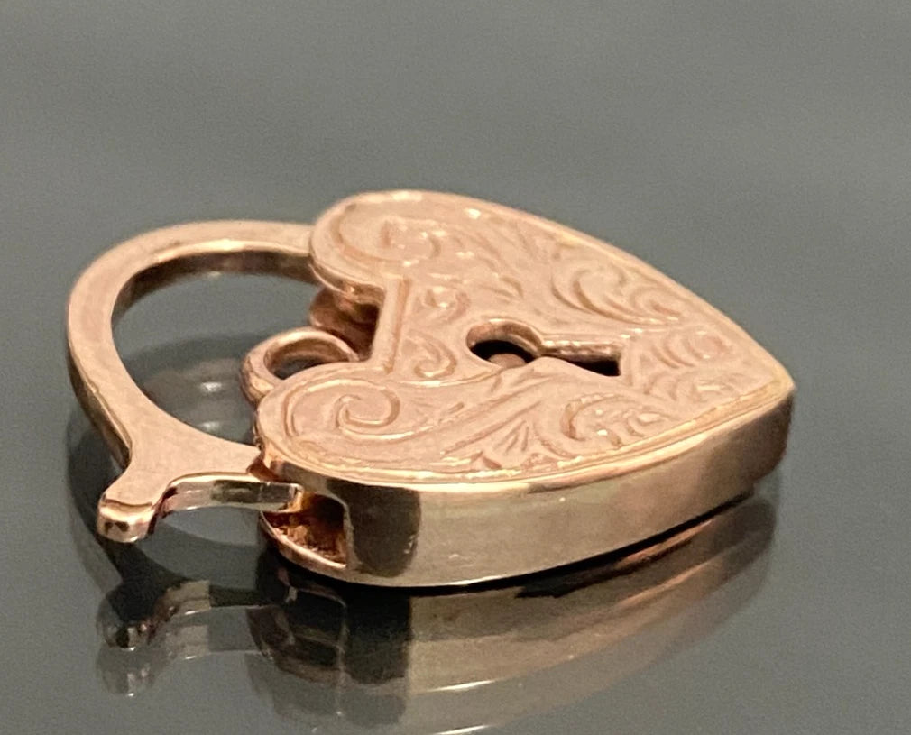 9ct Rose Gold Heart Engraved Padlock Clasp / pendant