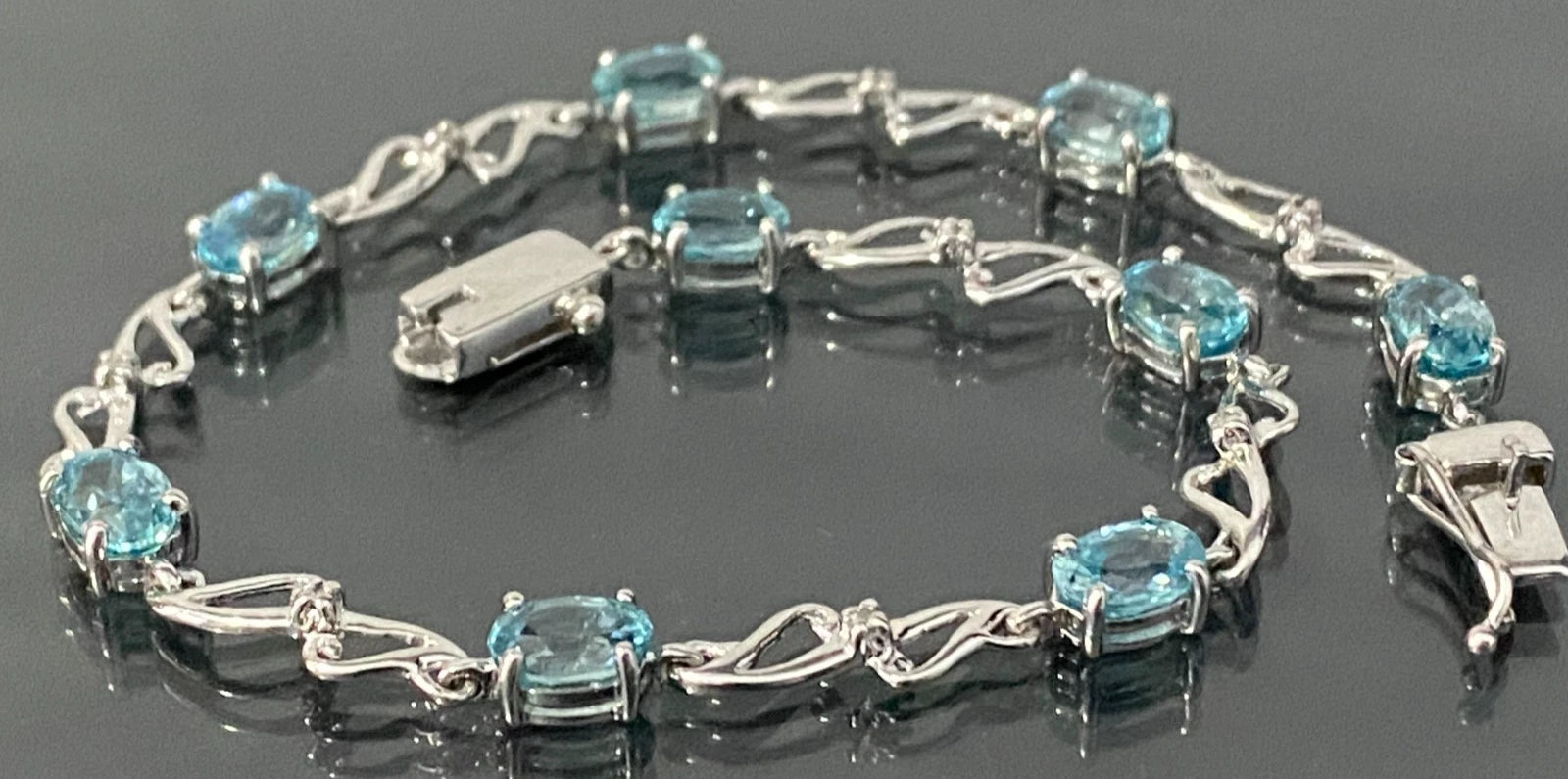 9K White Gold W/ Tourmaline & Diamond Bracelet 19.5cm Long