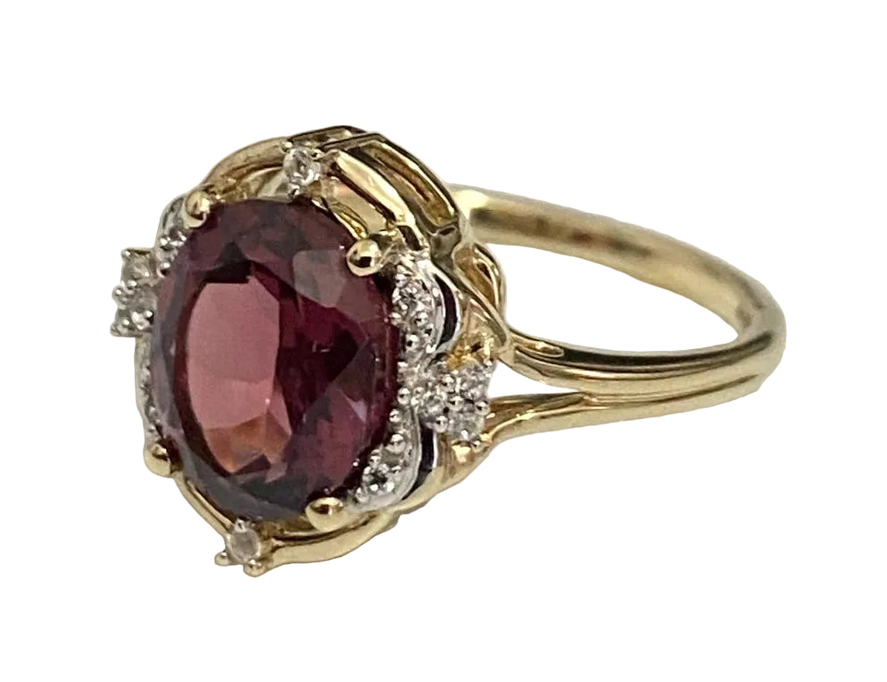 9K Yellow Gold with 1.94CT Garnet Ring Size L (US 5.75)