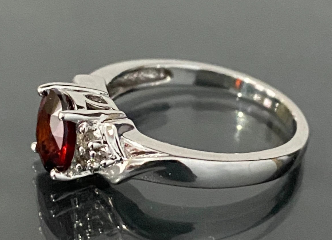 9K White Gold W/ Garnet & White Zircon Ring Size N - 6 3/4