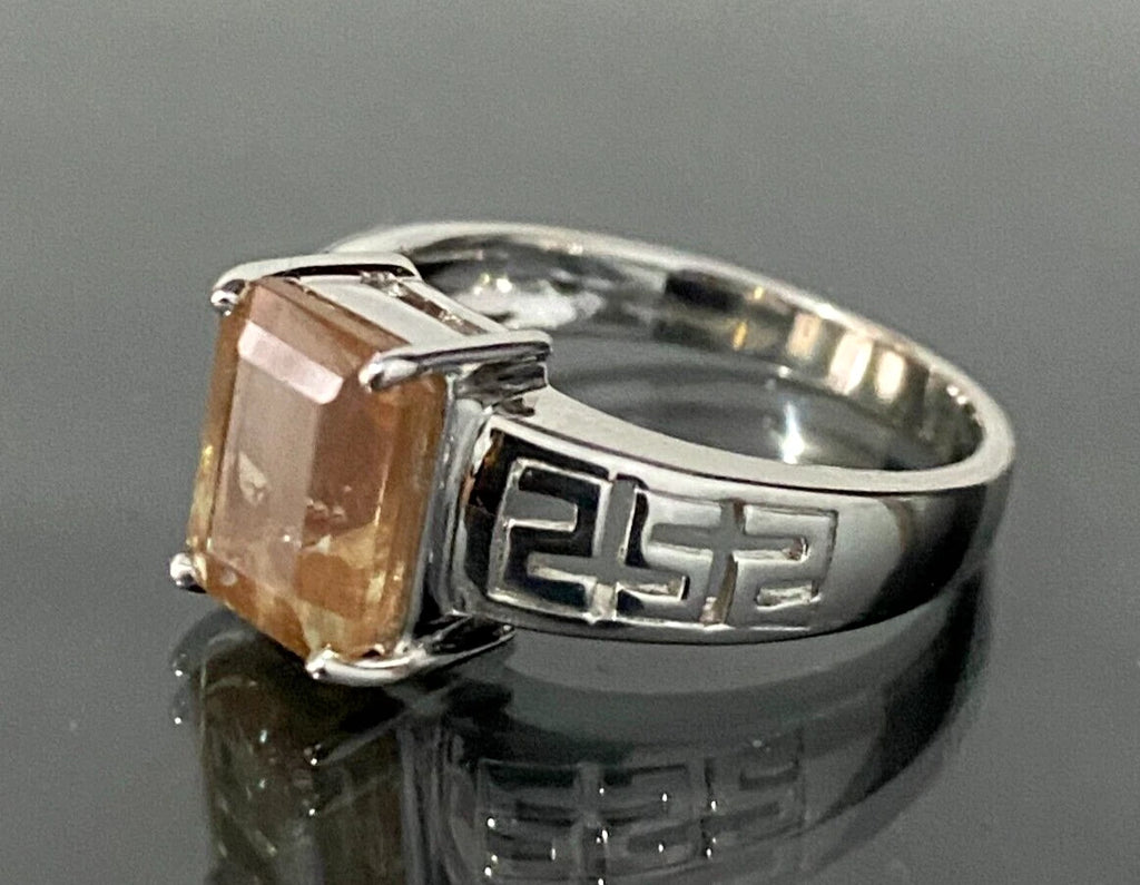 9K White Gold & Andesine Single Stone Ring Size N - 6 1/2