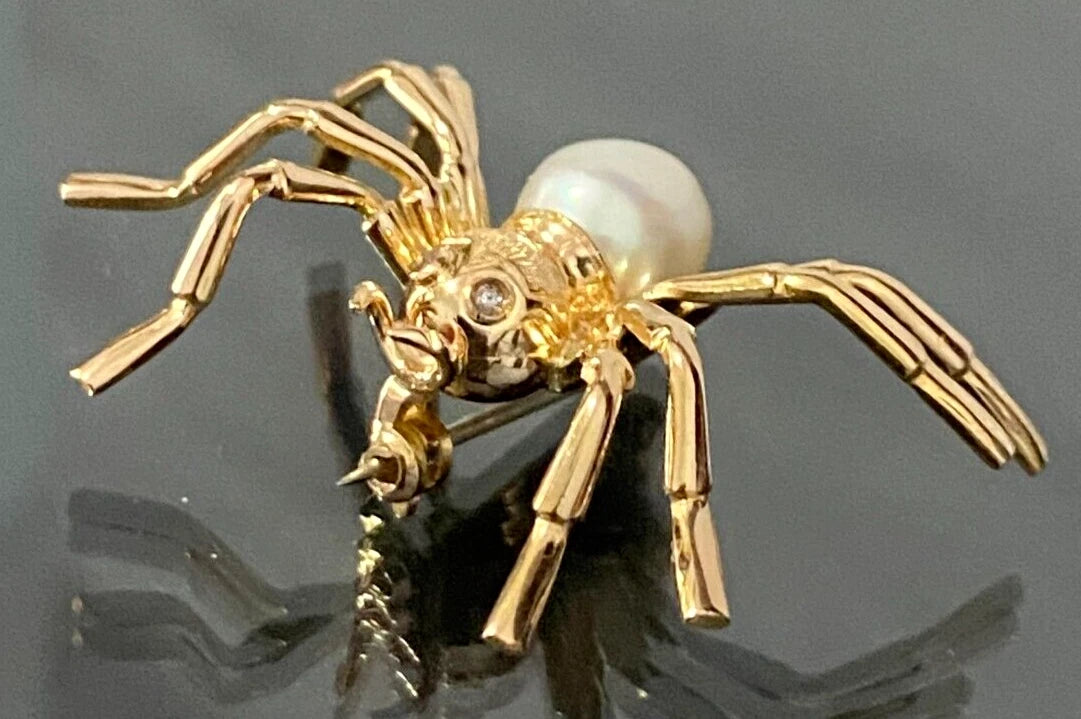 18ct Yellow Gold Spider Brooch with Pearl & Diamond Eyes