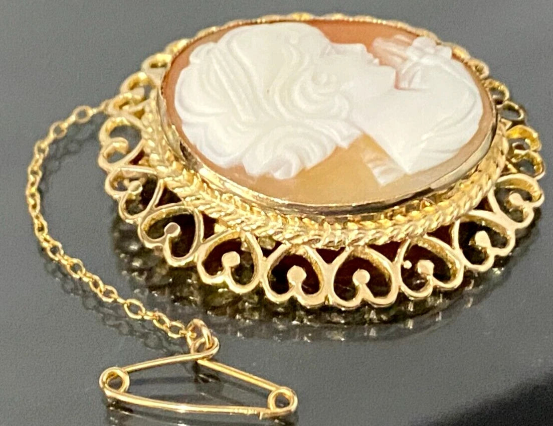 1970's 9K Yellow Gold & Carved Cameo Brooch 34.30mm