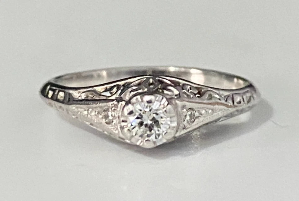 18K White Gold & Diamond Filigree Solitaire Ring Size J - 5