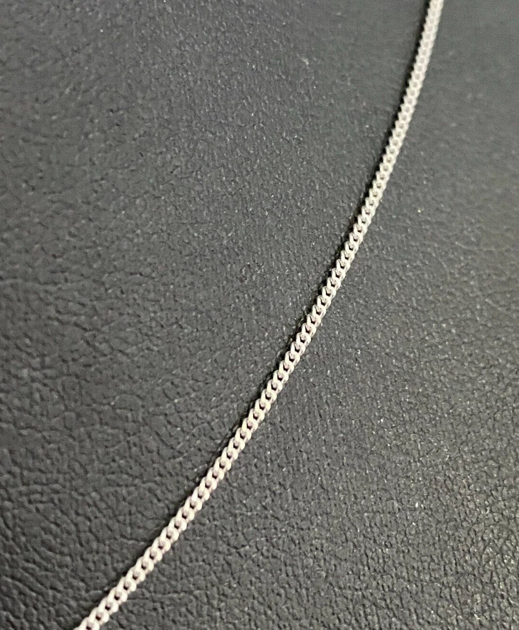 18K White Gold Curb Link Chain Necklace 45cm Long