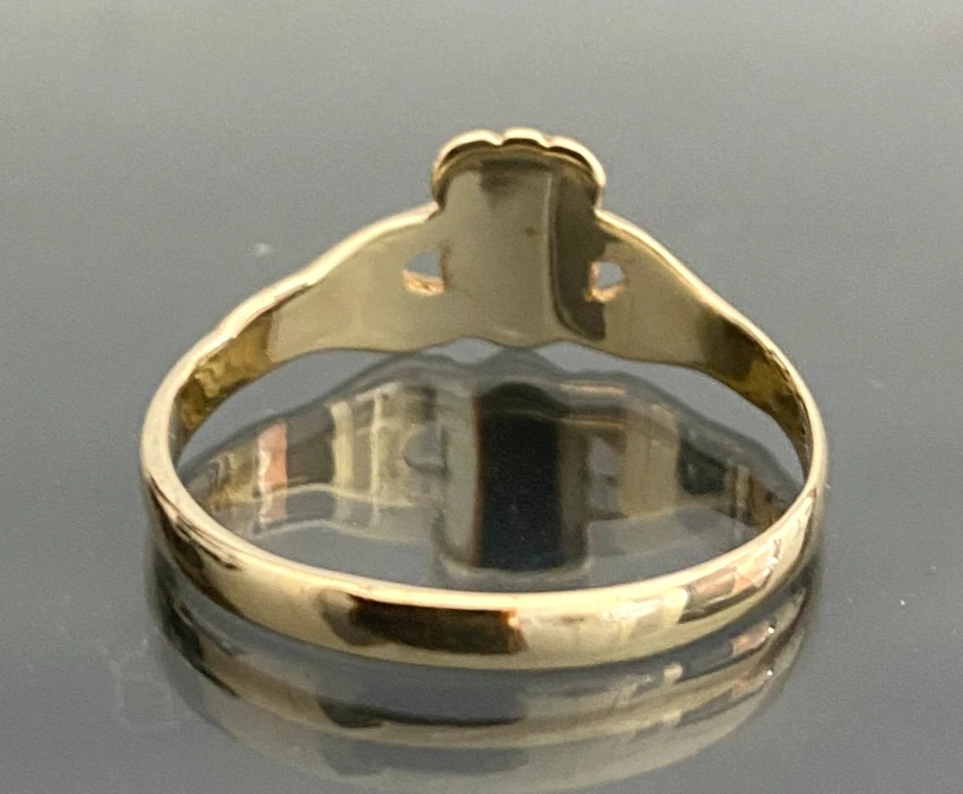 Vintage 9K Yellow Gold Traditional Claddagh Ring Size S (US 9.25)