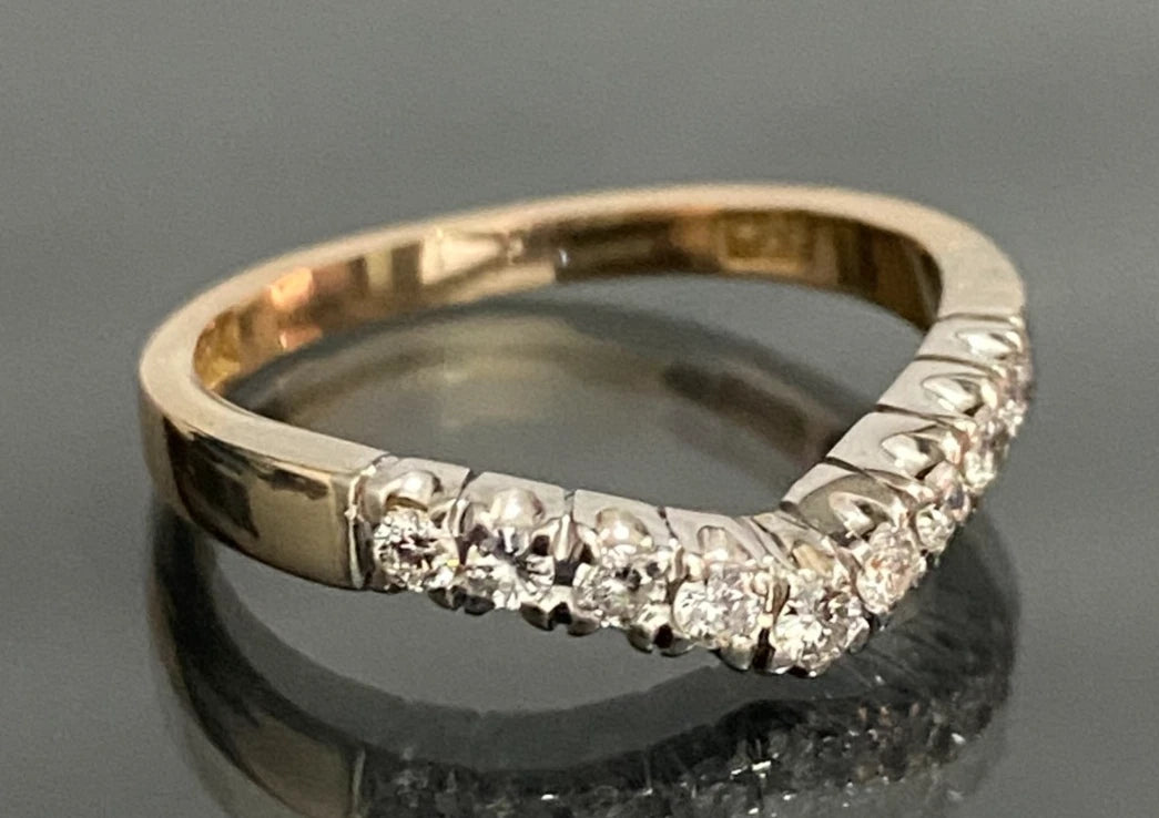 14K Yellow Gold Diamond Curved Wedding Band Ring Size M 1/2 (US 6.5)