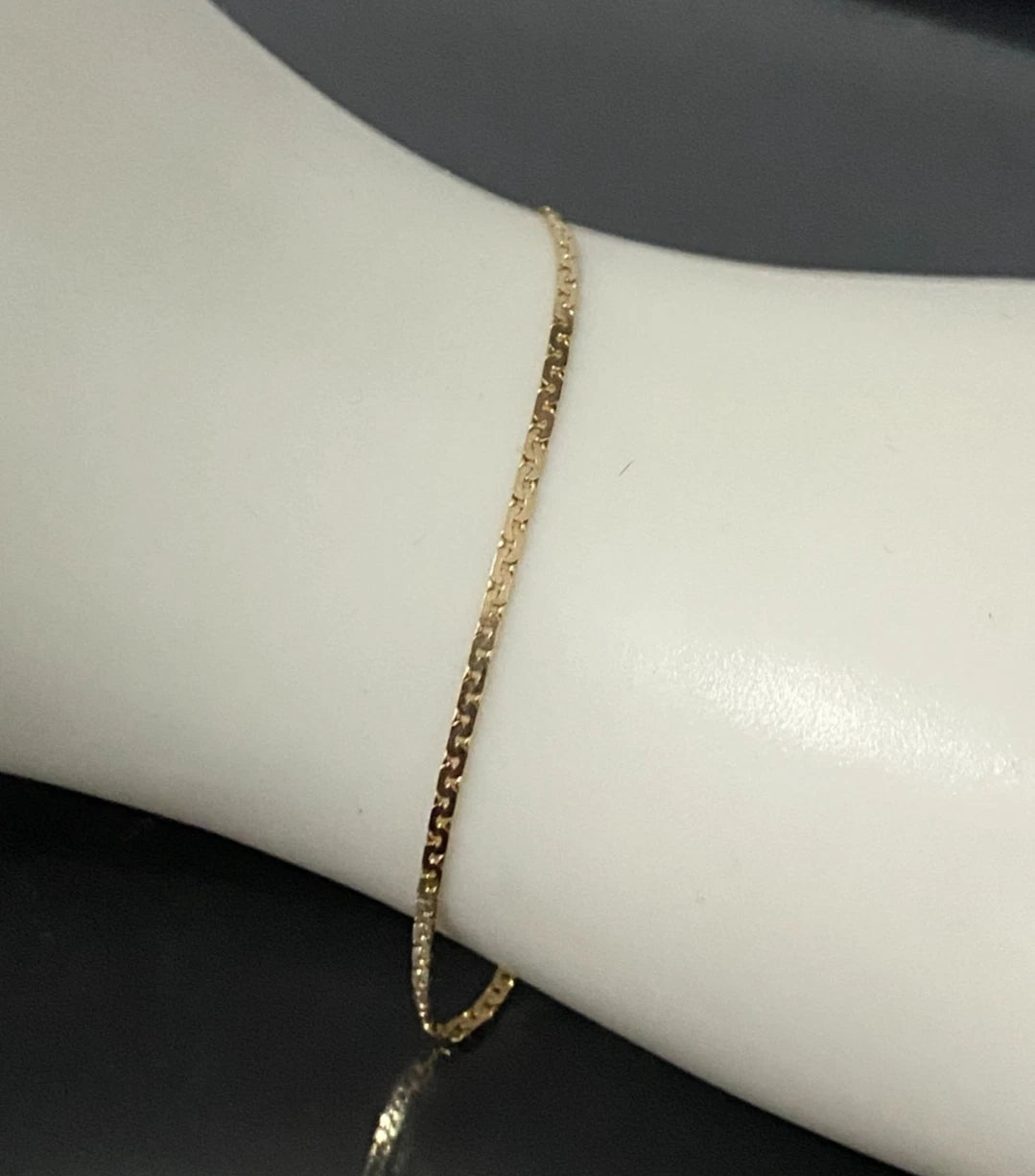 14K Yellow Gold C-Link Bracelet 19.50cm Long