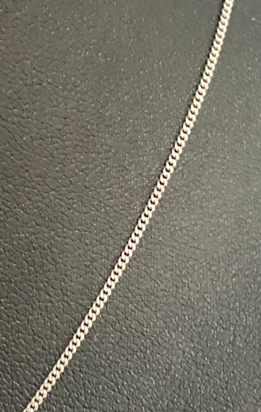 18K White Gold Curb Link Chain Necklace 44cm Long