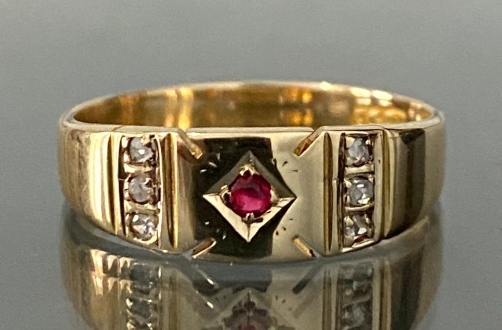 Victorian 15K Yellow Gold With Red Stone & Diamon Ring Size N - 6 3/4
