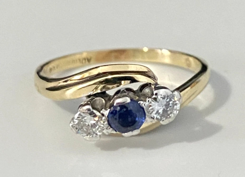 9K White Gold W/ Sapphire & Diamond Crossover Ring Size L - 5 7/8