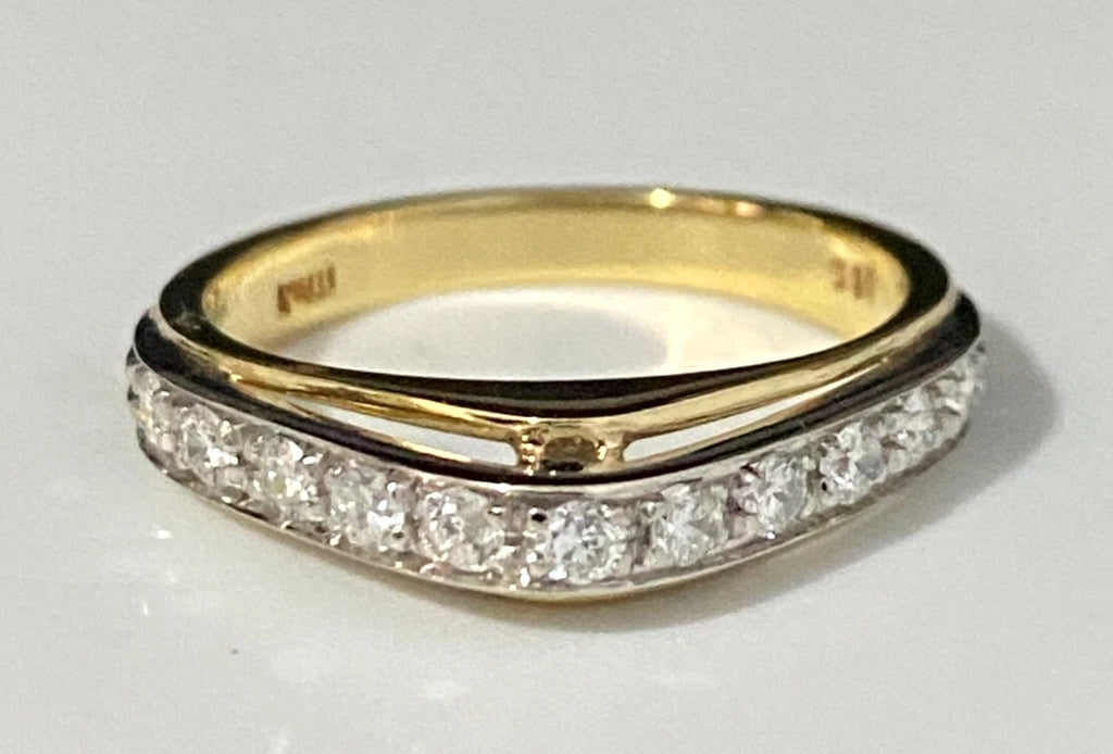 18K Yellow Gold & 0.30CT Diamond Shaped Half Eternity Ring Size M - 6