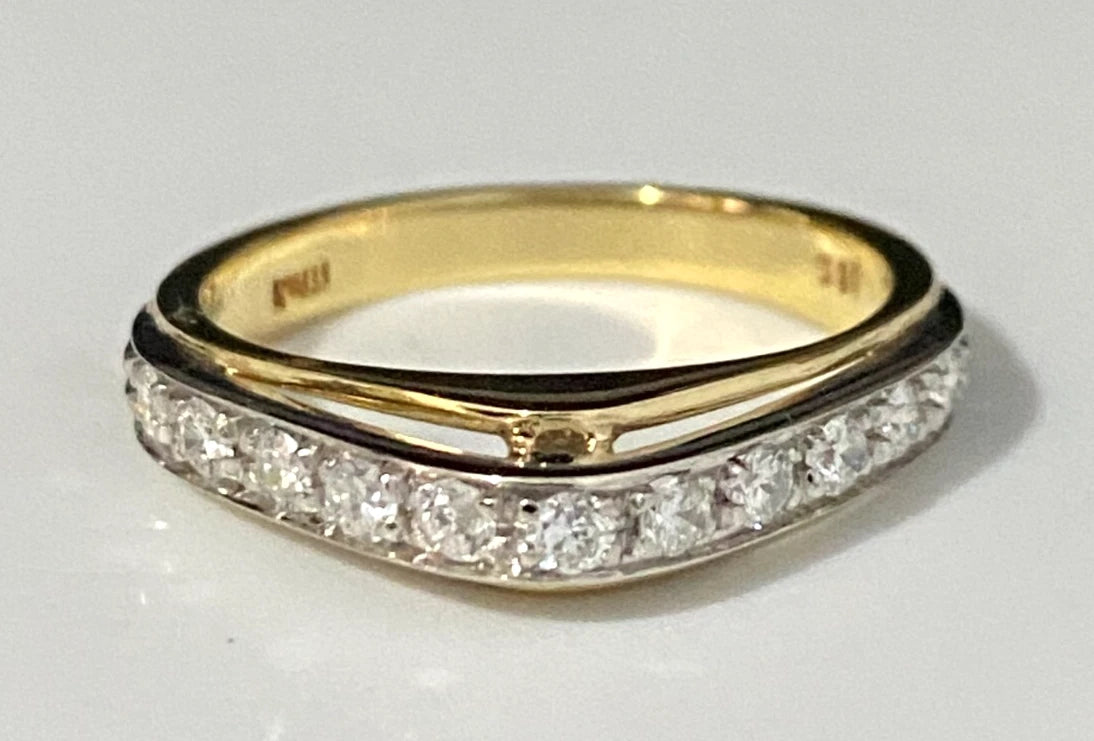 18K Yellow Gold & 0.30CT Diamond Shaped Half Eternity Ring Size M - 6