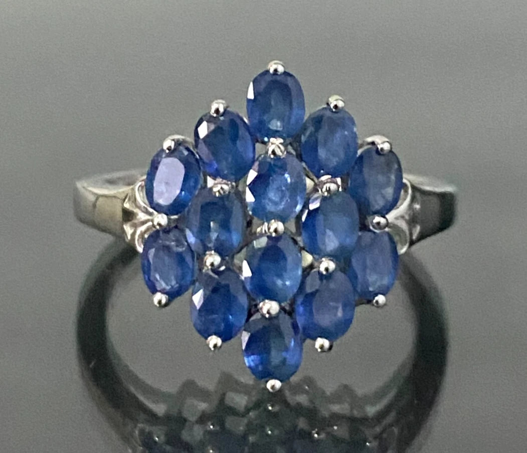 9K White Gold & Kyanite Cluster Ring Size R - 8 3/4