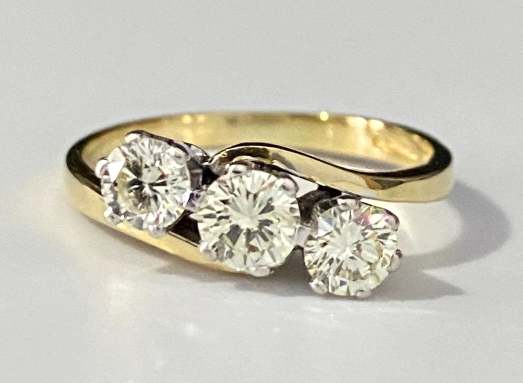 18K Yellow Gold & 0.75CT Diamond Three Stone Crossover Ring Size L 1/2 - 6