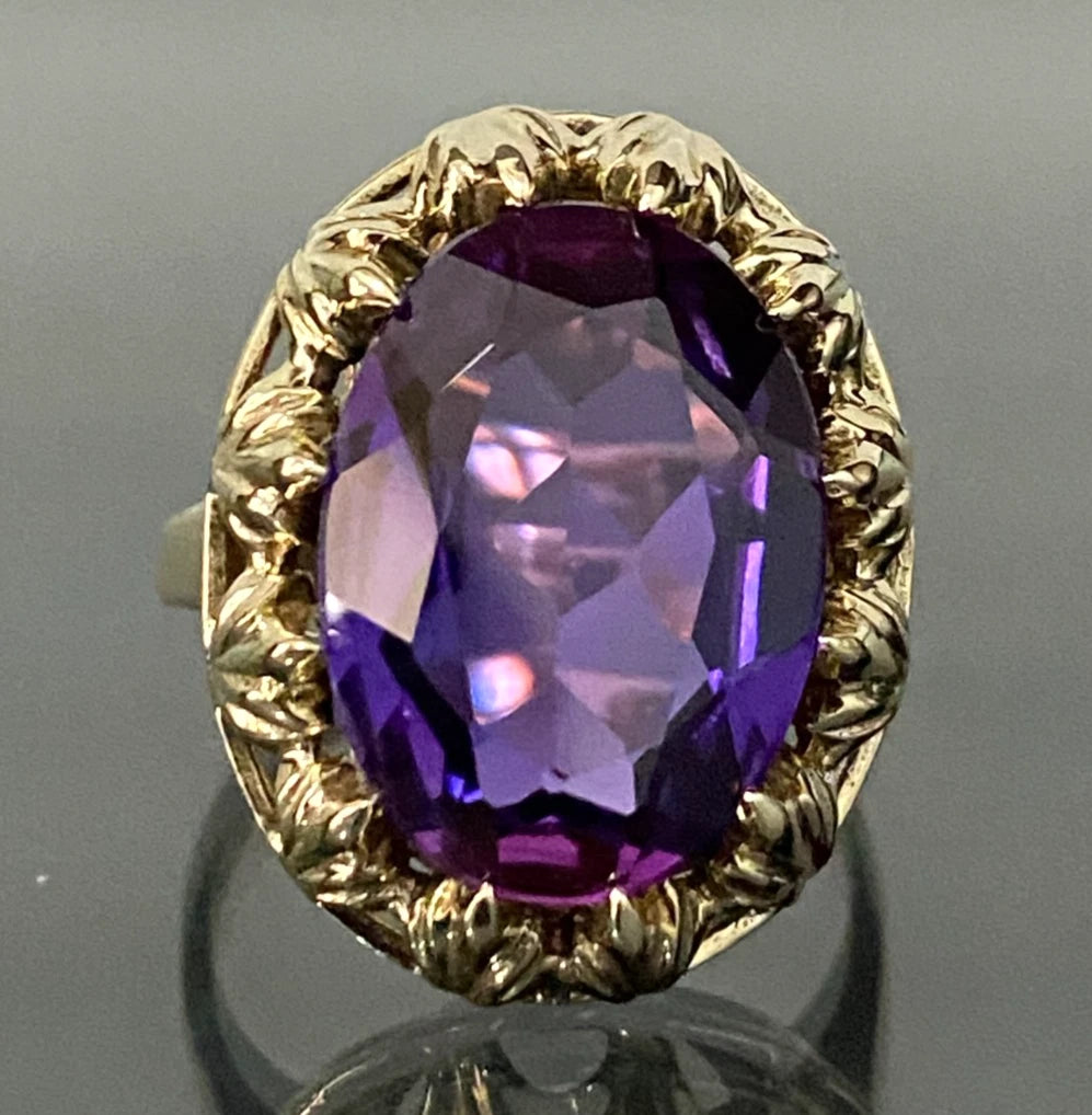 A 1960's 9K Yellow Gold W/ Synthetic Sapphire Stone Set Ring Size L 1/2 - 6