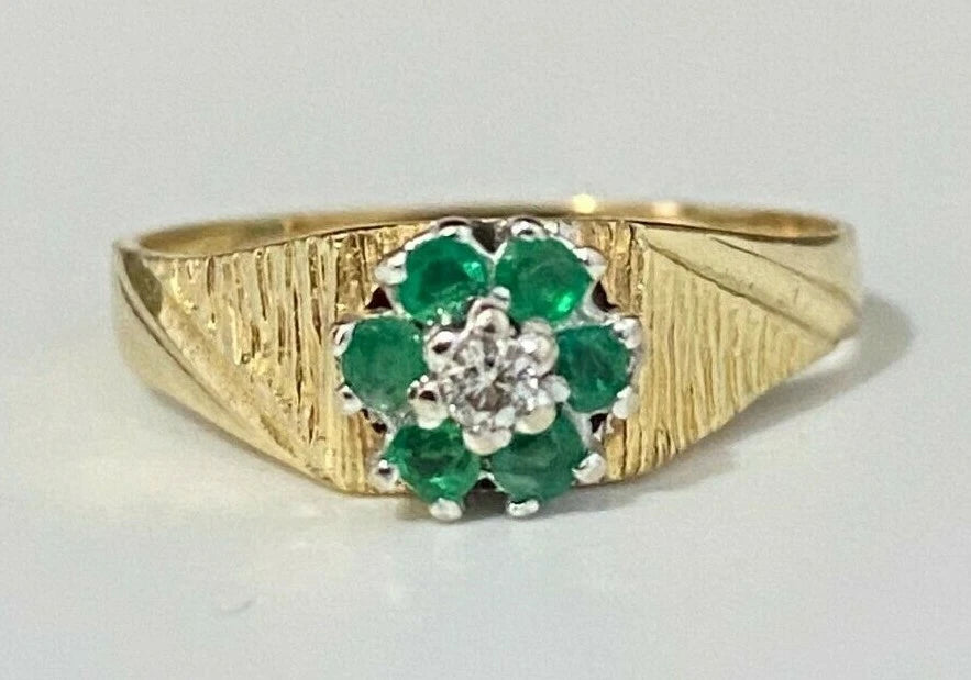 18K Yellow Gold W/ Emerald & Diamond Cluster Ring size L - 5 1/2