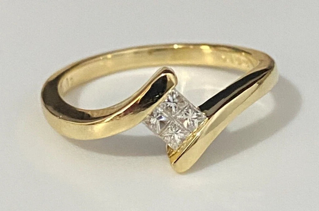 18K Yellow Gold & Princess Cut Diamond Bypass Ring Size N 1/2 - 6 3/4