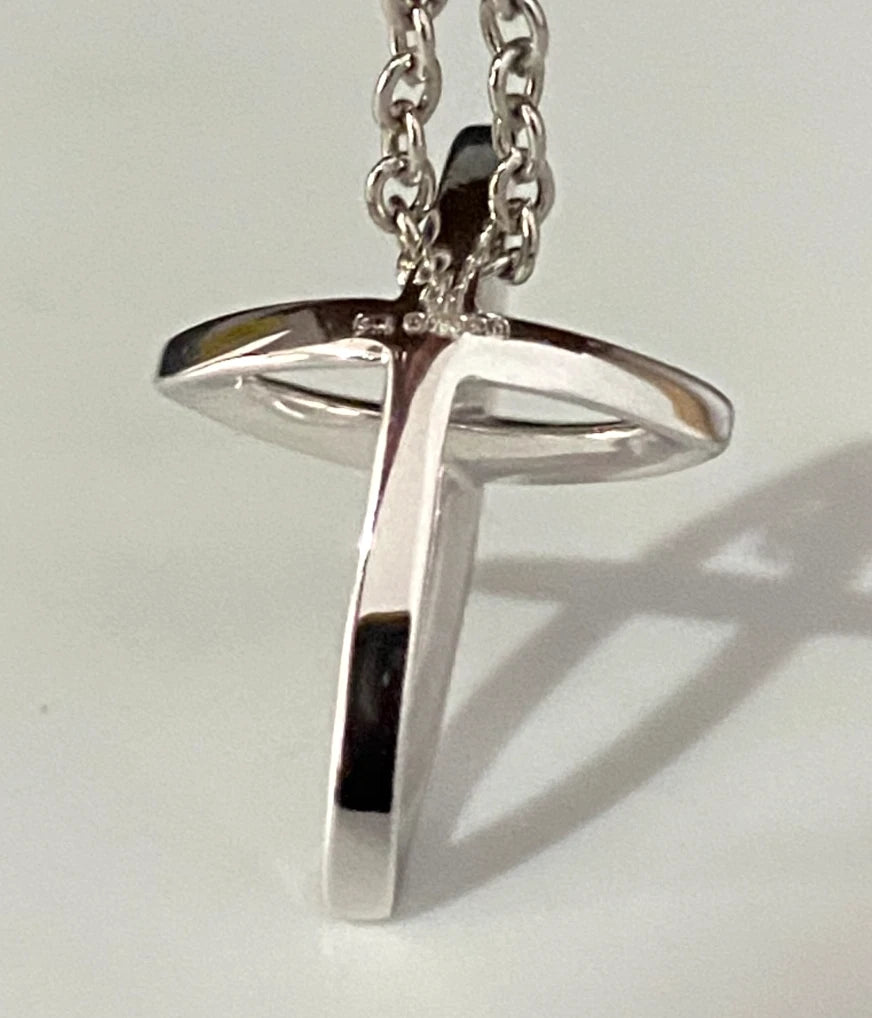 18K White Gold W/ Brilliant Diamond Cross Pendant