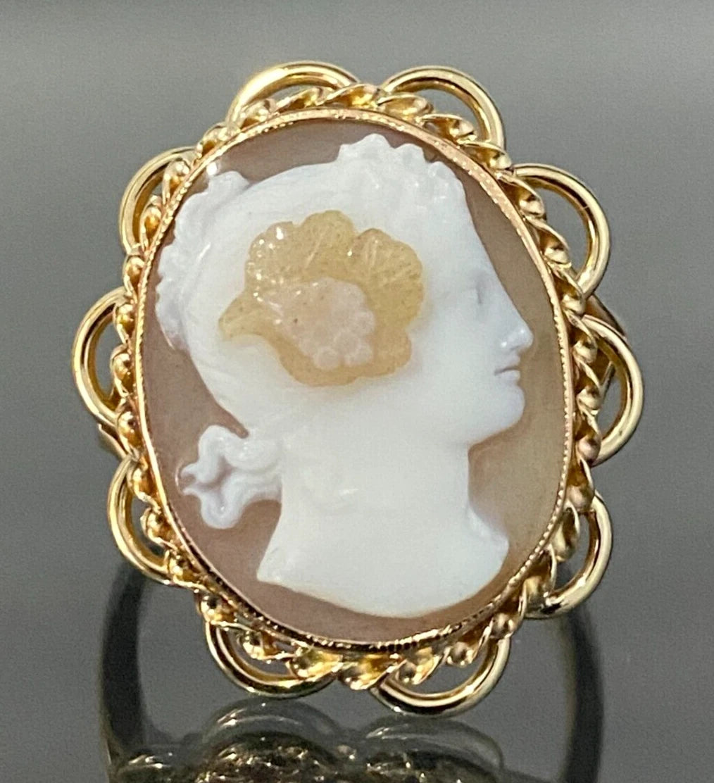 9K Yellow Gold & Carved Hardstone Cameo Ring Size S - 9 1/8