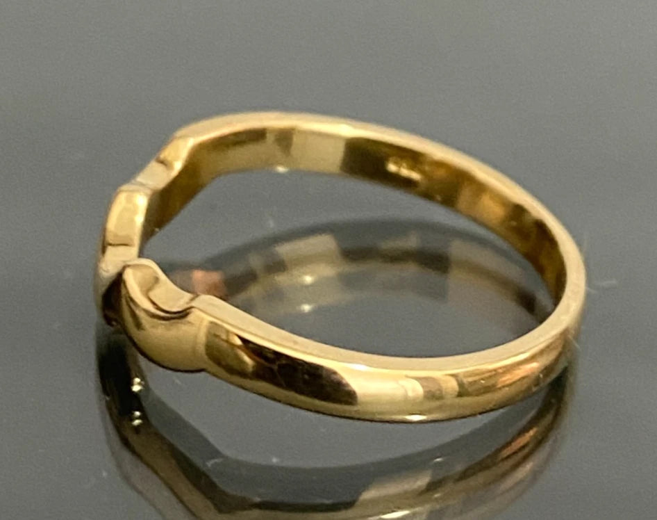18ct Yellow Gold Shaped Curved Wedding Band – Size L 1/2 (US 6)