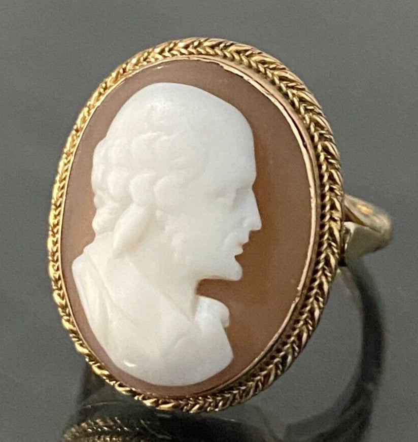 9K Yellow Gold & Shakespeare Carved Cameo Ring Size P 1/2 - 7 3/4