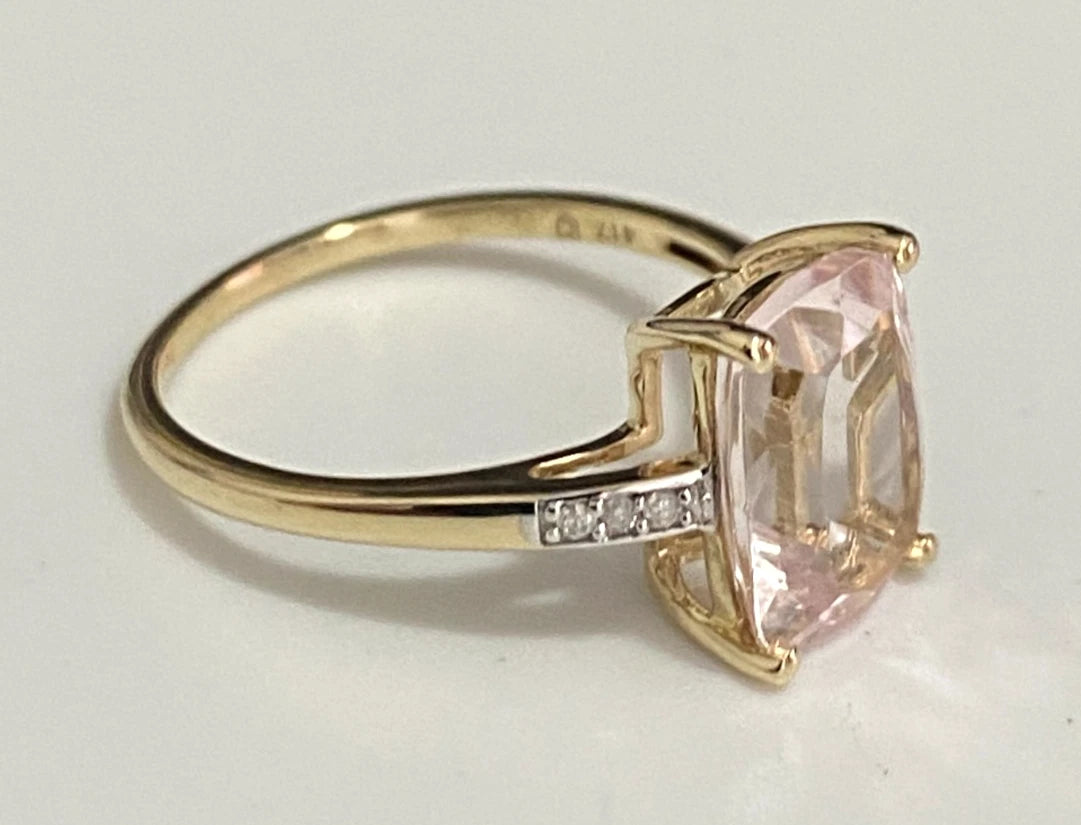 10K Yellow Gold 2.67CT Morganite & Diamond Ring Size L (US 5.75)