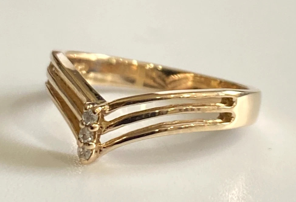 9ct Yellow Gold Diamond Wishbone Ring | Chevron Band Size L 1/2 (US 6)