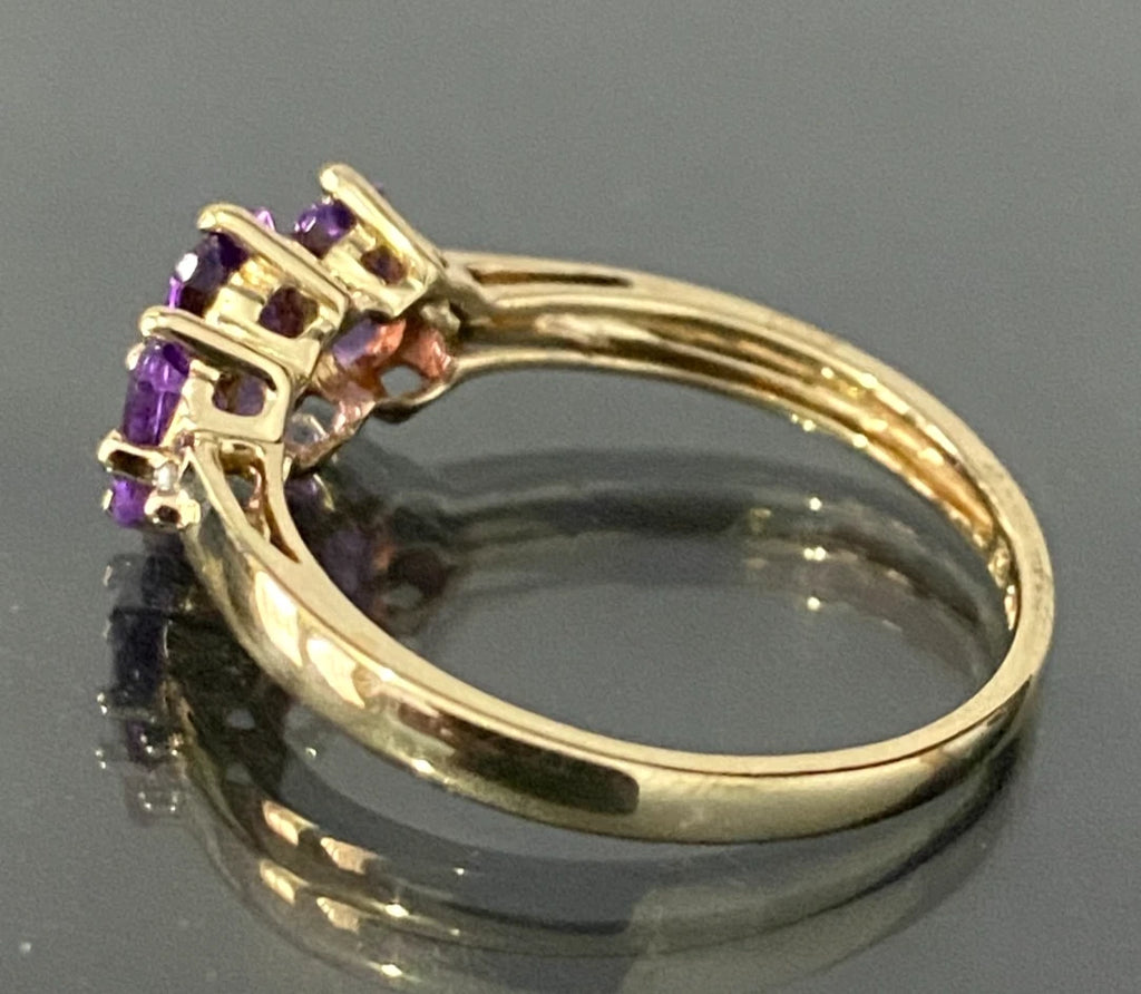 9K Yellow Gold W/ Amethyst & Diamond Ring Size N - 6 3/4