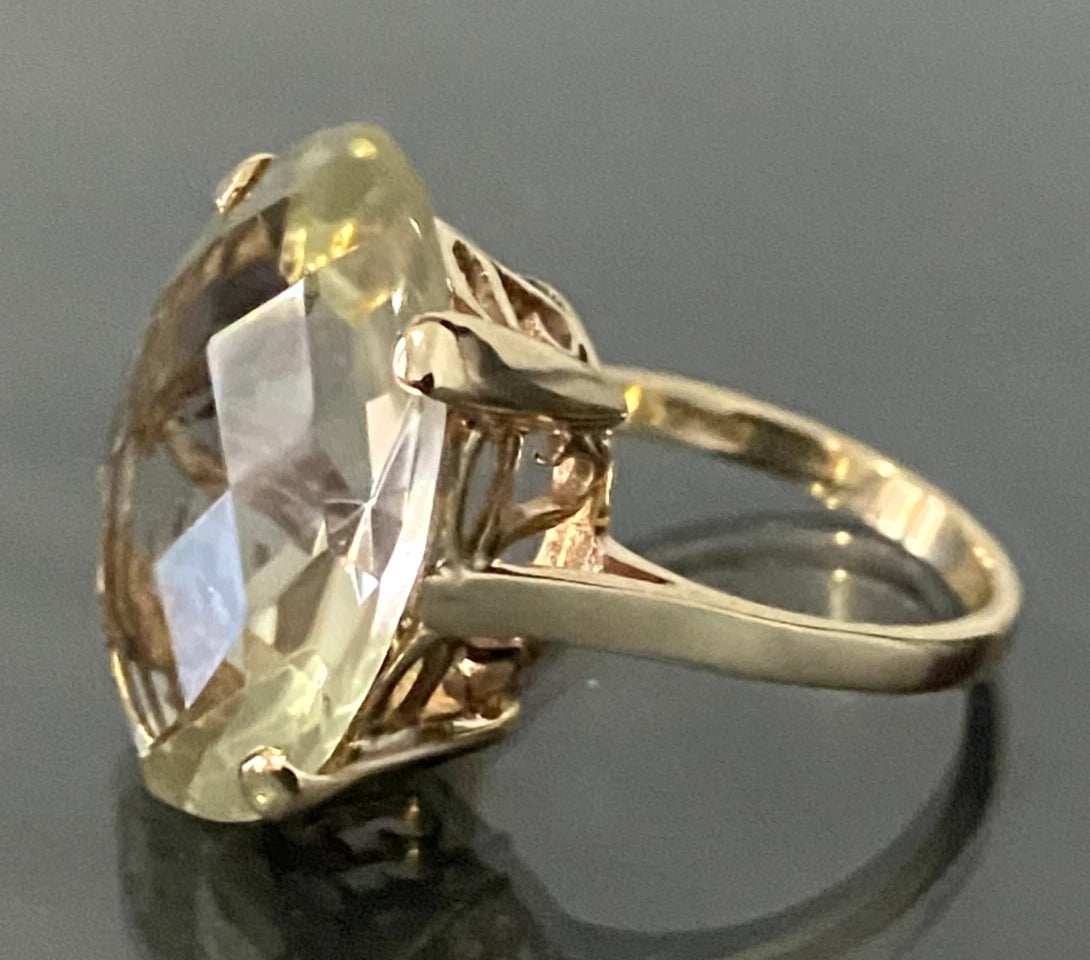 1960's 9K Yellow Gold & Oval Citrine Stone Ring Size M 1/2 - 6 1/2