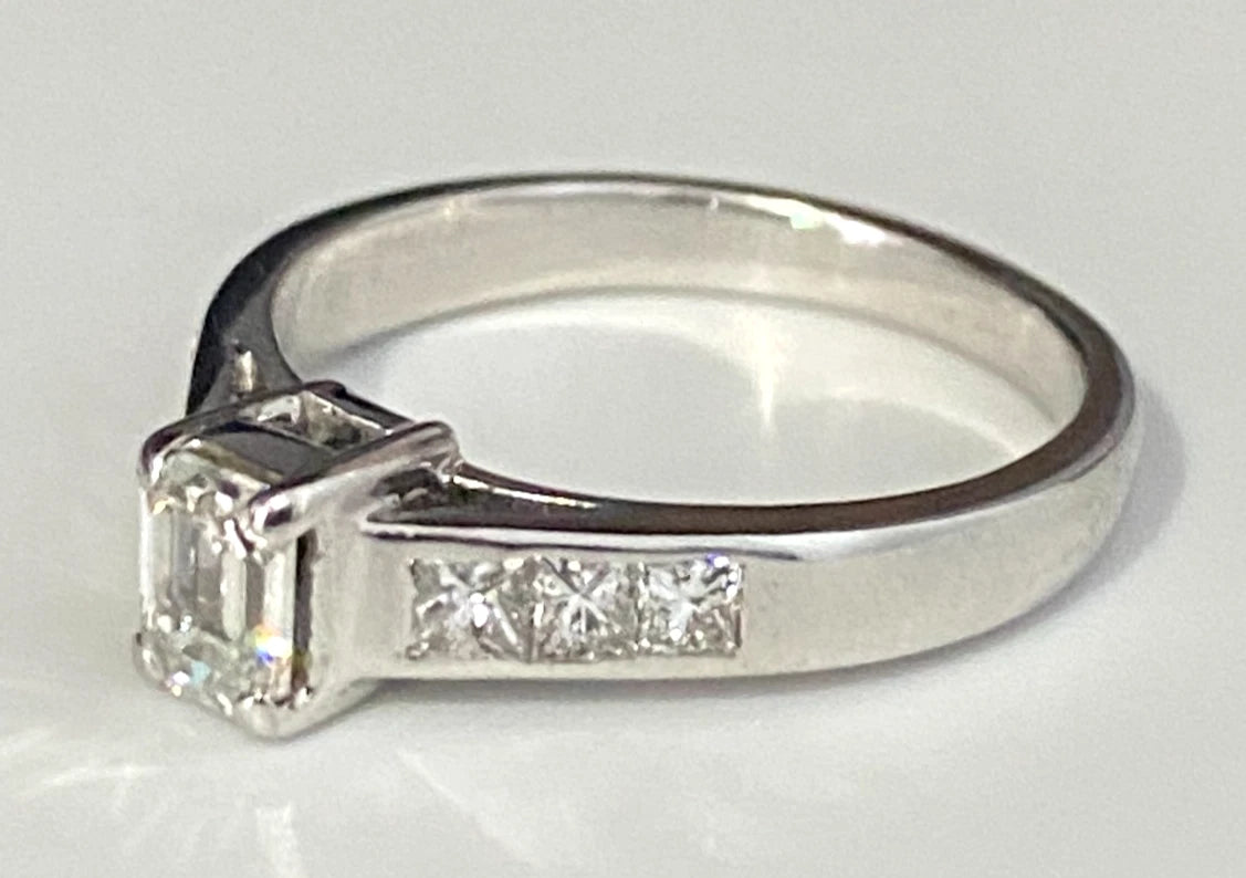 18K White Gold & 0.75CT Diamond Engagement Ring Size L - 5 3/4
